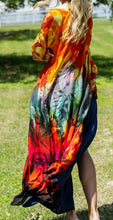 Load image into Gallery viewer, &quot;The Tango&quot; Kimono
